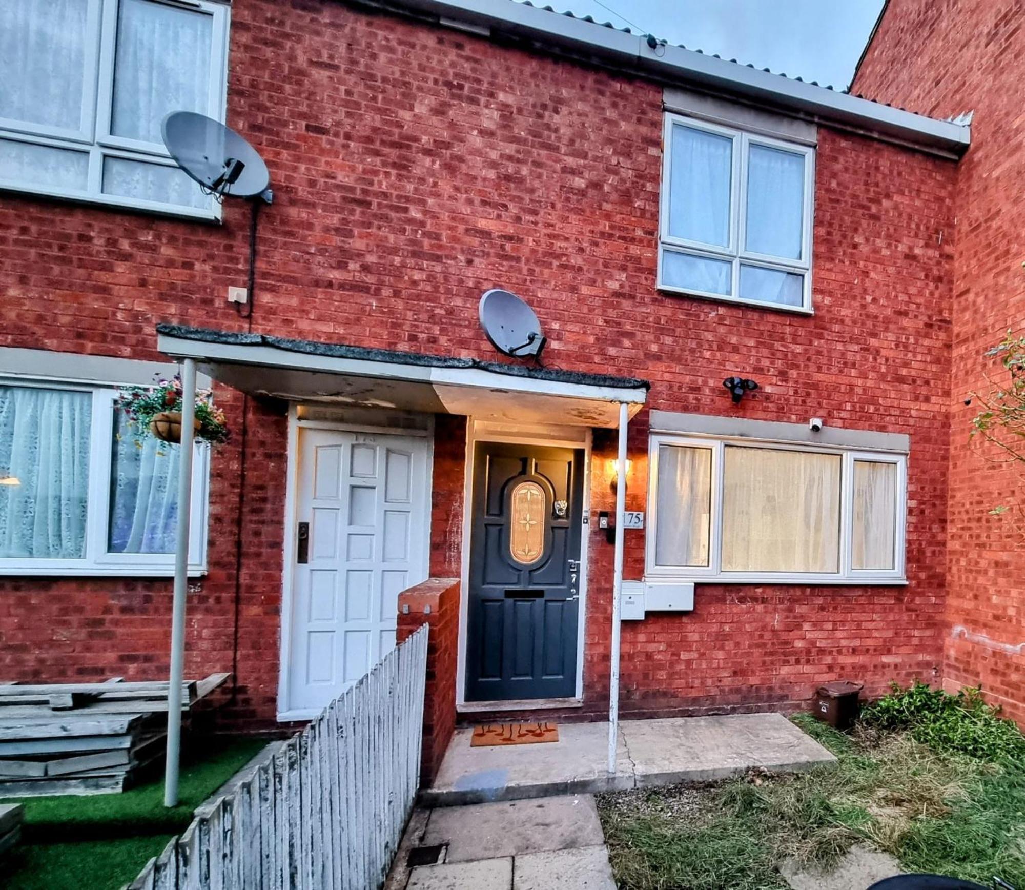 Holiday home 2 Bedroom Cosy House In London Tooting By Zaftastiz